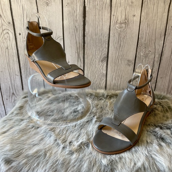 Jollimall gray sandals - Picture 1 of 6